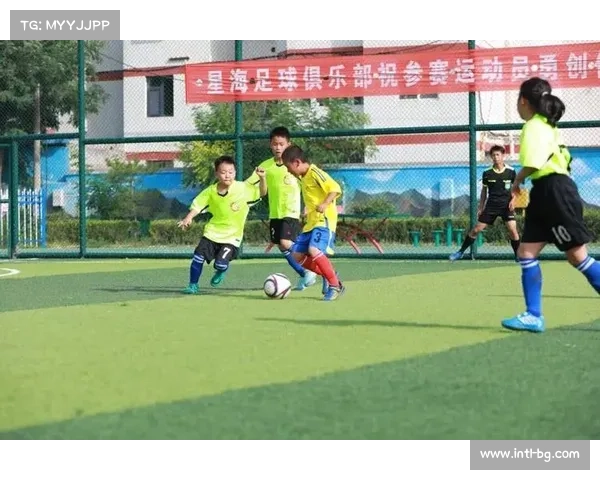 校企联合助力，足球夏令营正式启航